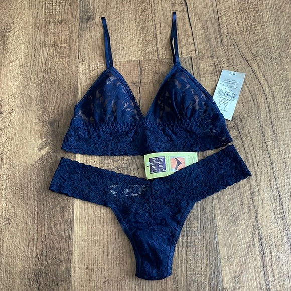 Hanky Panky Other - Hanky Panky Navy 2 piece matching lace set bralette size small + low rise thong